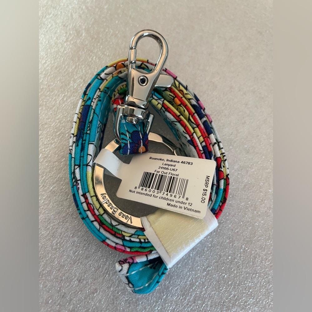 🌺🌼🌸 NWT Vera Bradley Lanyard in Far Out Floral 🌸🌼🌺